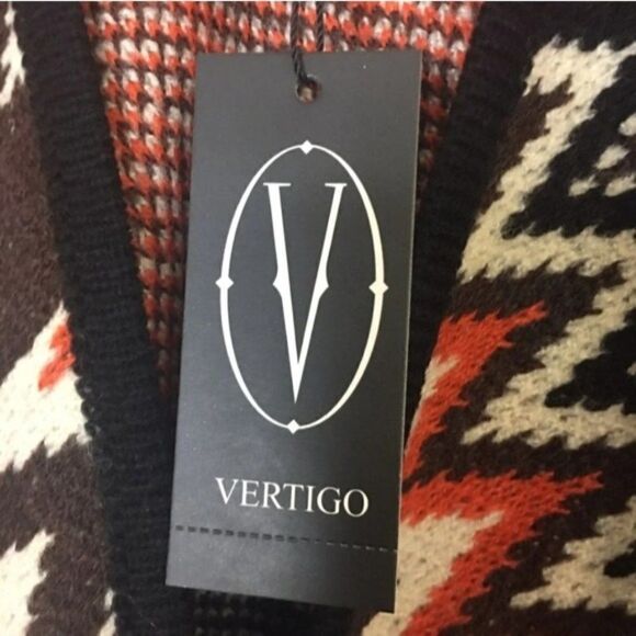 VertigoāParisāKnitĀ FringeāPonchoāCape - Picture 4 of 8